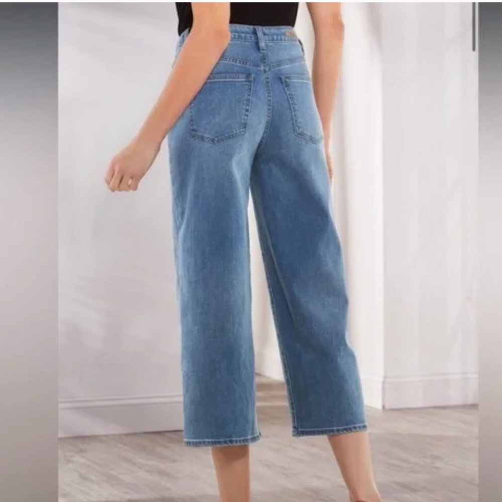 Wide-Leg Jeans - Picture 3 of 10